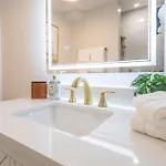 Holiday home 3br3bth Entire House Steps To Downtown & Td Garden *