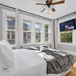 Vintage 5Br Apt In Boston With Free Parking