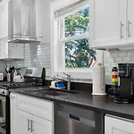 Luxury 3br 2ba Penthouse
