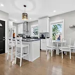 Luxury 3br 2ba Penthouse Apartment Boston