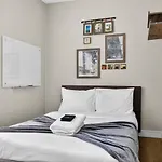 Luxury 3br 2ba Penthouse *