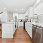 Luxury 3br 2ba Near Harvard With Free Parking Boston