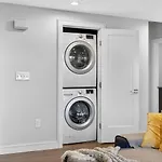 Luxury 3br 2ba Penthouse