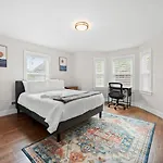 Luxury 3br 2ba Near Harvard With Free Parking * Boston