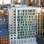 Courtyard Downtown/north Station Hotel 3*