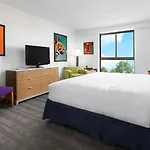 Hotel Allston 4*