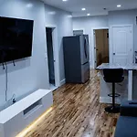 Modern 3br Walk To Subway 2 Min To Logan Airport Boston