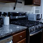 Modern 3br Walk To Subway 2 Min To Logan Airport Boston