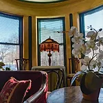 Bed & Breakfast The Gryphon House 3*