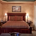 The Gryphon House Bed & Breakfast Boston