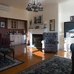 The Gryphon House 3* Boston