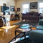 The Gryphon House Bed & Breakfast