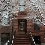 The Gryphon House 3* Boston