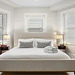 The Gryphon House Bed & Breakfast