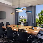 Hampton By Hilton At The Seaport District Hotel Boston