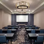 Hampton By Hilton At The Seaport District Hotel Boston