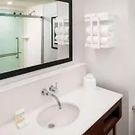 Hotel Hampton By Hilton At The Seaport District Boston
