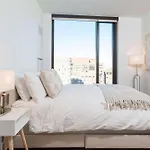 Upscale Penthouse With Gym Parking Near Mgh Tufts