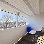 Eastie Roomy 3br With Easy And Airport Access Apartment *