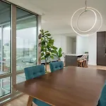 3br & Den Penthouse Common Mgh & Tufts Apartment