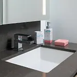 Apartment 2br In Downtown & T-station