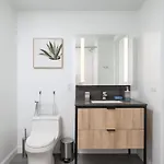 2br In Downtown & T-station Apartment Boston