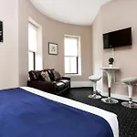 Stylish Studio In Boston Brownstone, C.Ave #21