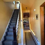 Homestay Beautiful Victorian House, Boston