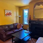 Beautiful Victorian House, Homestay *