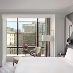 Raffles Hotel 5*