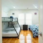 Apartment 80-3 3br - Cozy Near Dorchester Center
