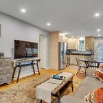 2br Dog-friendly In 2-fam - Comfy Retreat Apartment Boston