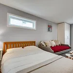 Apartment 2br Dog-friendly In 2-fam - Comfy Retreat *