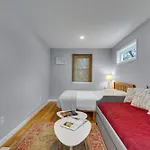 2br Dog-friendly In 2-fam - Comfy Retreat Apartment Boston