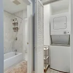 2br Dog-friendly In 2-fam - Comfy Retreat Apartment *