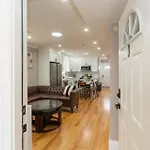 558-3 3br - Modern Nest Near Franklin Park Apartment