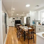 558-3 3br - Modern Nest Near Franklin Park Apartment *