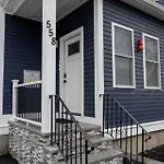 Apartment 558-3 3br - Modern Nest Near Franklin Park *