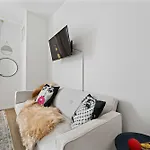 Two-bedroom Family Downtown Pool Apartment