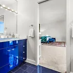 Apartment Luxury Massive Penthouse In Watertown *