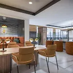 Apartment Family Fun In Rooftop Pool & Views