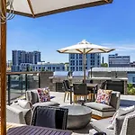Family Fun In Rooftop Pool & Views *