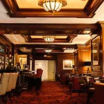Harbor Hotel