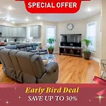233-1 4br - Cozy Near Mbta Station Apartment *