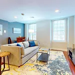 Roomy 1-Bedroom - Faneuil Hall And Quincy Market