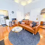 Oversized Furnished Brownstone Studio In Back Bay