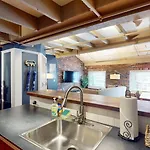 Elegant 2Br 009Mi Faneuil Hallquincy Market