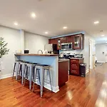 Roomy 1-Bedroom - Faneuil Hall And Quincy Market