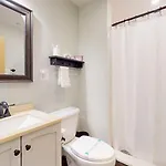 Roomy 1-bedroom - Faneuil Hall And Quincy Market Apartment