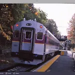 Boston Private Bedroom Near Train&Buses